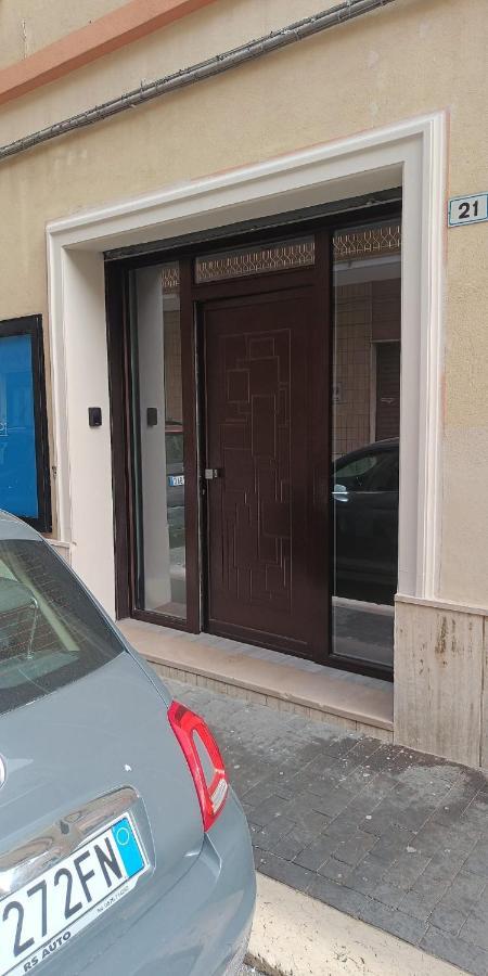 Zefiro21 Tiny House Leilighet Termoli Eksteriør bilde